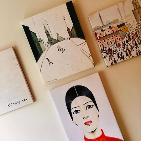 The Art Attic A Stylish Boutique Apartment บลิตธ์เวลส์ ภายนอก รูปภาพ