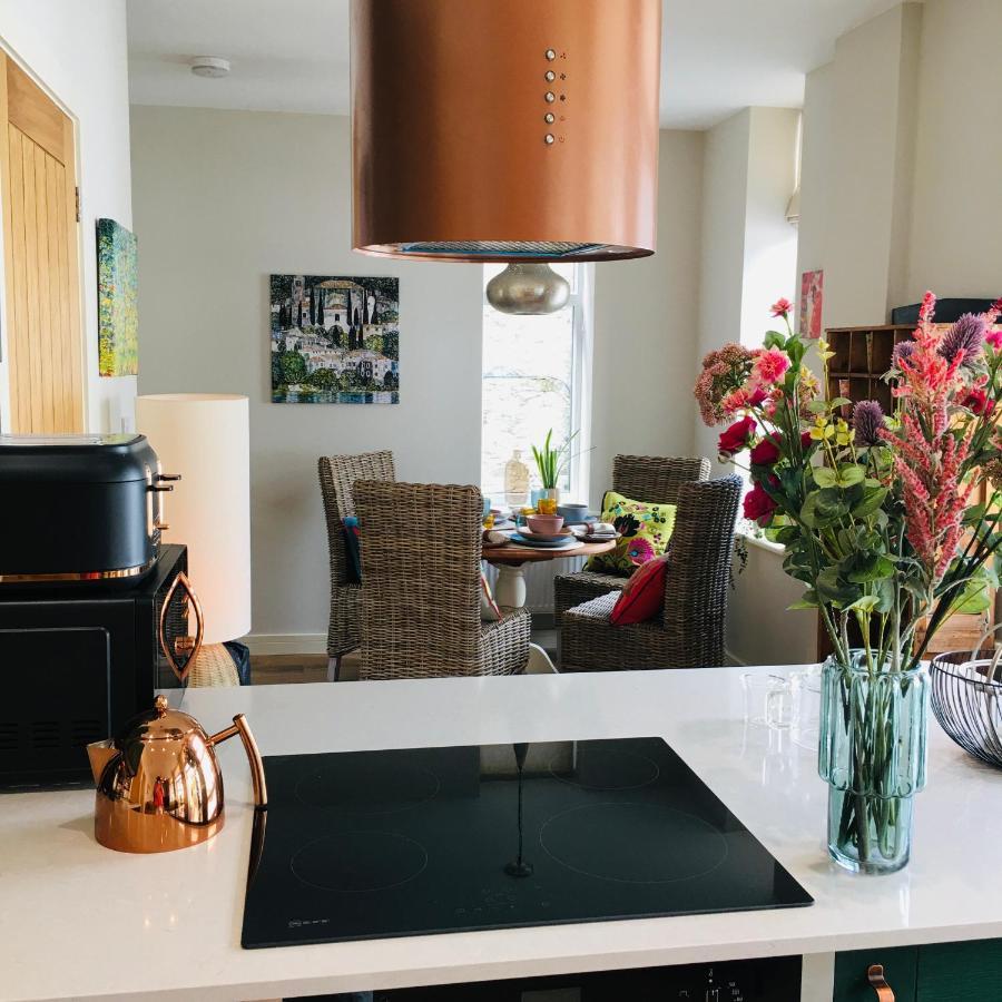 The Art Attic A Stylish Boutique Apartment บลิตธ์เวลส์ ภายนอก รูปภาพ